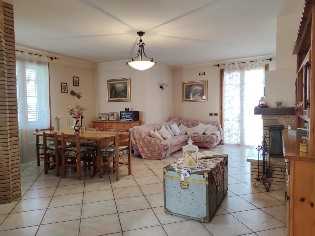 Relax In Collina A Due Passi Dal Mare Apartment Torriana Exterior foto